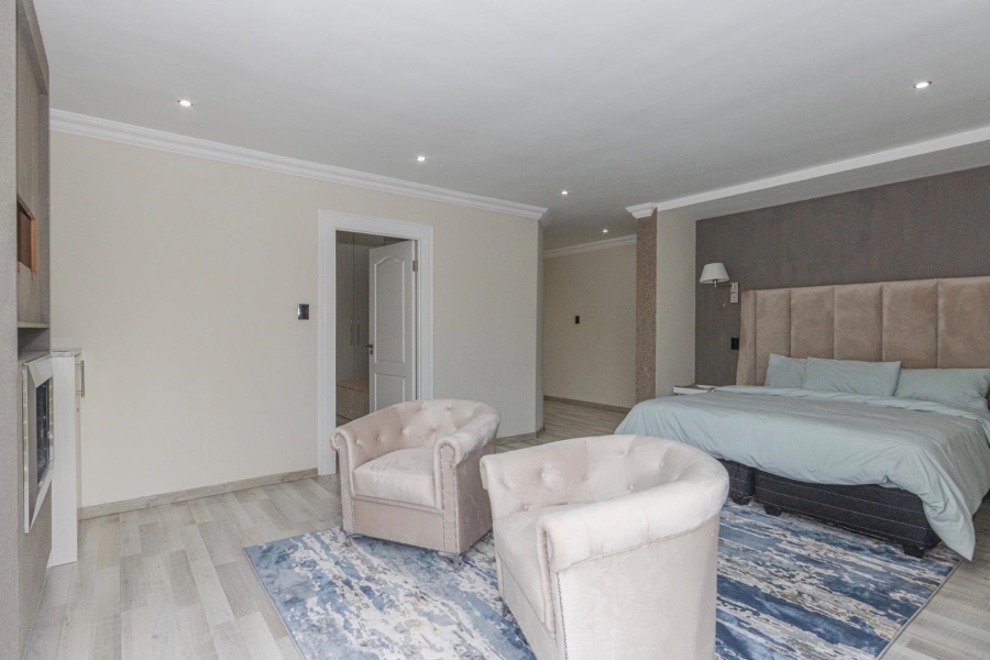 5 Bedroom Property for Sale in Sunset Beach Western Cape